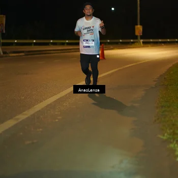 Runner Photo 7696216
