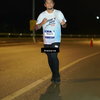 Runner Photo 7696228
