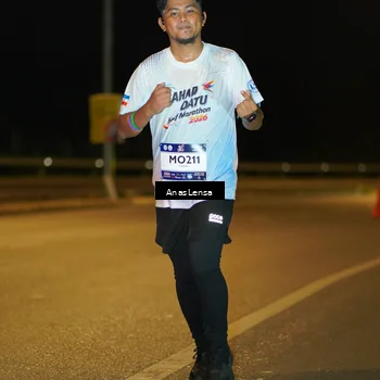 Runner Photo 7696230