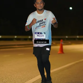 Runner Photo 7696237