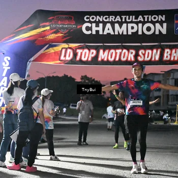 Runner Photo 7696245