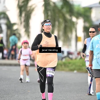 Runner Photo 7696272