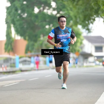 Runner Photo 7696305