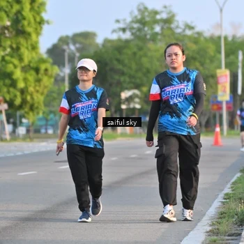 Runner Photo 7696307
