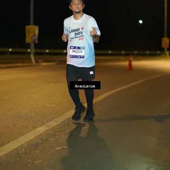 Runner Photo 7696310