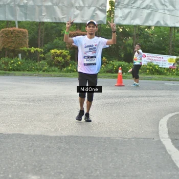 Runner Photo 7696312