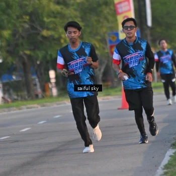 Runner Photo 7696321