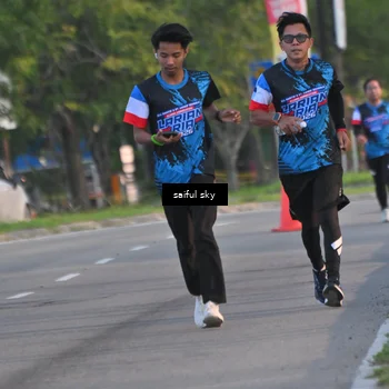 Runner Photo 7696323