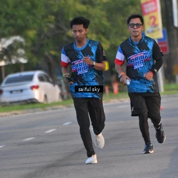 Runner Photo 7696336