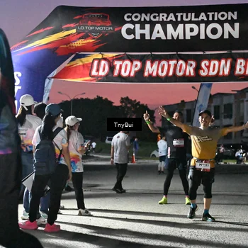 Runner Photo 7696350