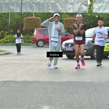Runner Photo 7696357