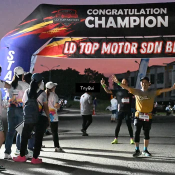 Runner Photo 7696362