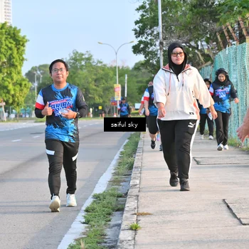 Runner Photo 7696363