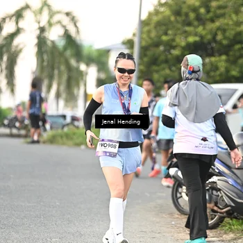 Runner Photo 7696364