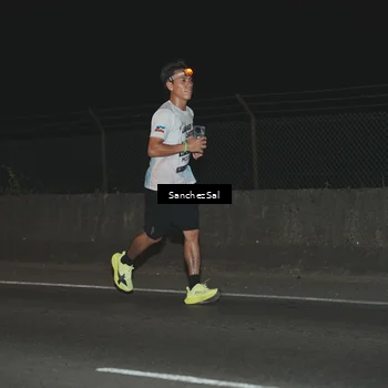 Runner Photo 7696375