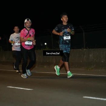 Runner Photo 7696380
