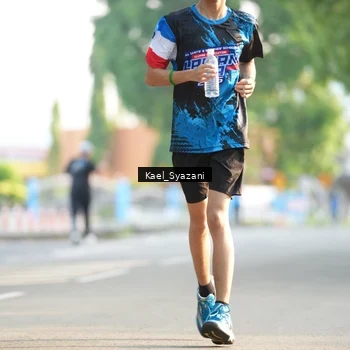 Runner Photo 7696388