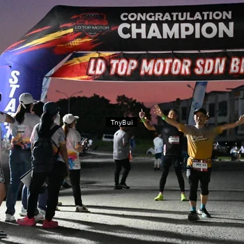 Runner Photo 7696400