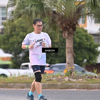 Runner Photo 7696426