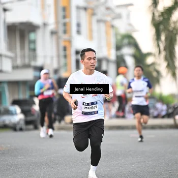 Runner Photo 7696438