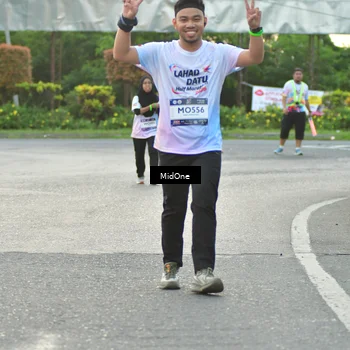 Runner Photo 7696448