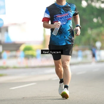 Runner Photo 7696460