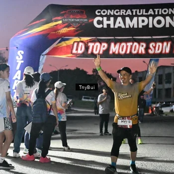 Runner Photo 7696463