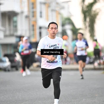 Runner Photo 7696468