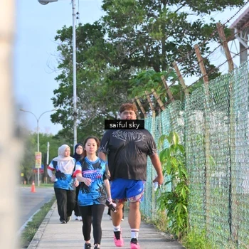 Runner Photo 7696474
