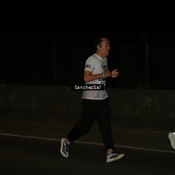 Runner Photo 7696481