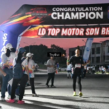 Runner Photo 7696490