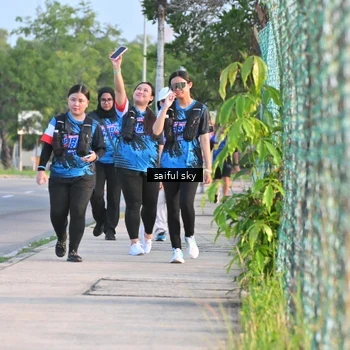 Runner Photo 7696518