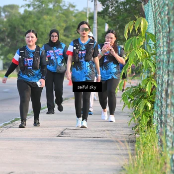 Runner Photo 7696524