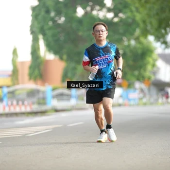 Runner Photo 7696530