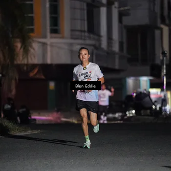 Runner Photo 7696542