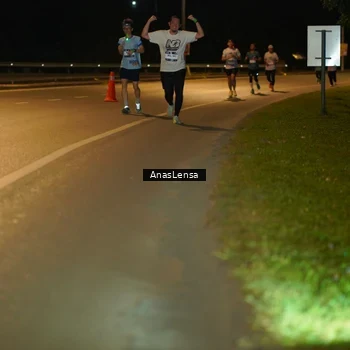 Runner Photo 7696552