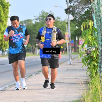 Runner Photo 7696573