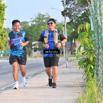 Runner Photo 7696574