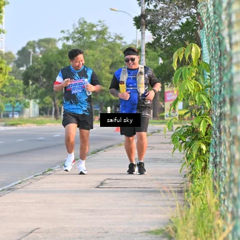 Runner Photo 7696575