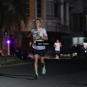 Runner Photo 7696578