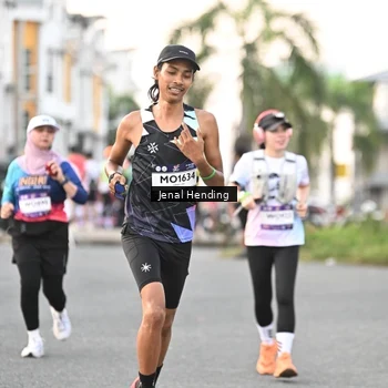 Runner Photo 7696579
