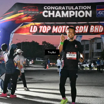 Runner Photo 7696604