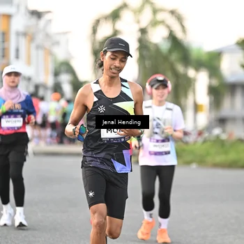 Runner Photo 7696607
