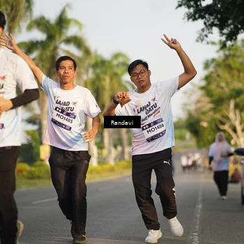 Runner Photo 7696614