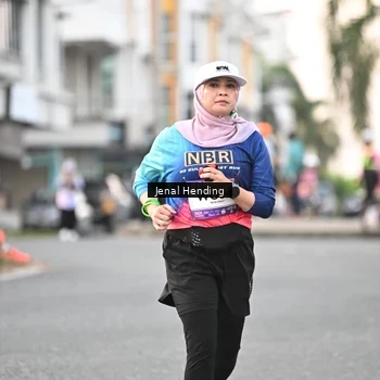 Runner Photo 7696649