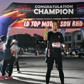 Runner Photo 7696652