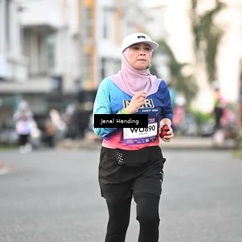 Runner Photo 7696654