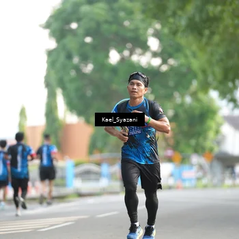 Runner Photo 7696667