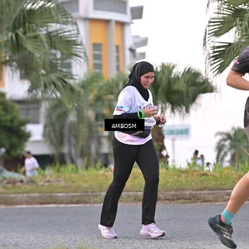 Runner Photo 7696674