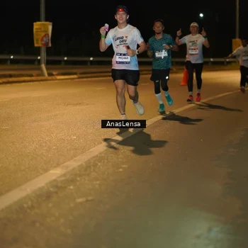 Runner Photo 7696692
